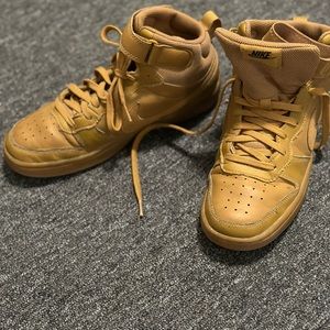 Boys nike sneakers - mustard